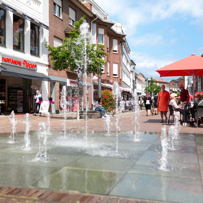 Wasserspiel in der Nordhorner Innenstadt